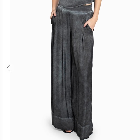 Nicole Miller Raw Silk Set - Picture 4 of 4